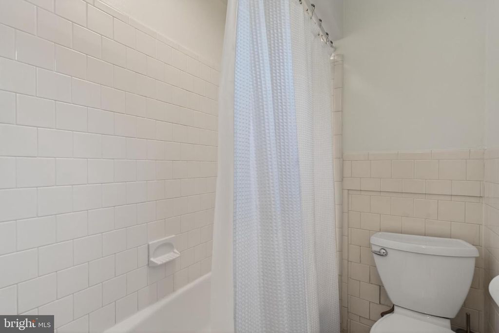 Image 63 of property listing at 1102 EDGEVALE RD, Silver Spring, MD 20910