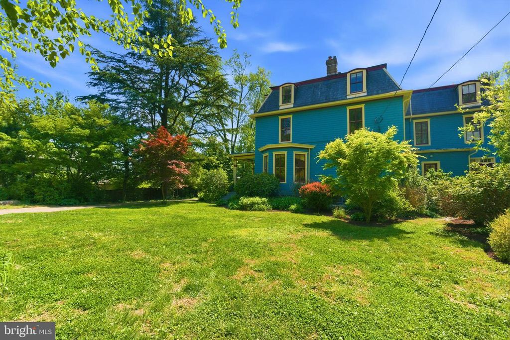 Image 79 of property listing at 1102 EDGEVALE RD, Silver Spring, MD 20910