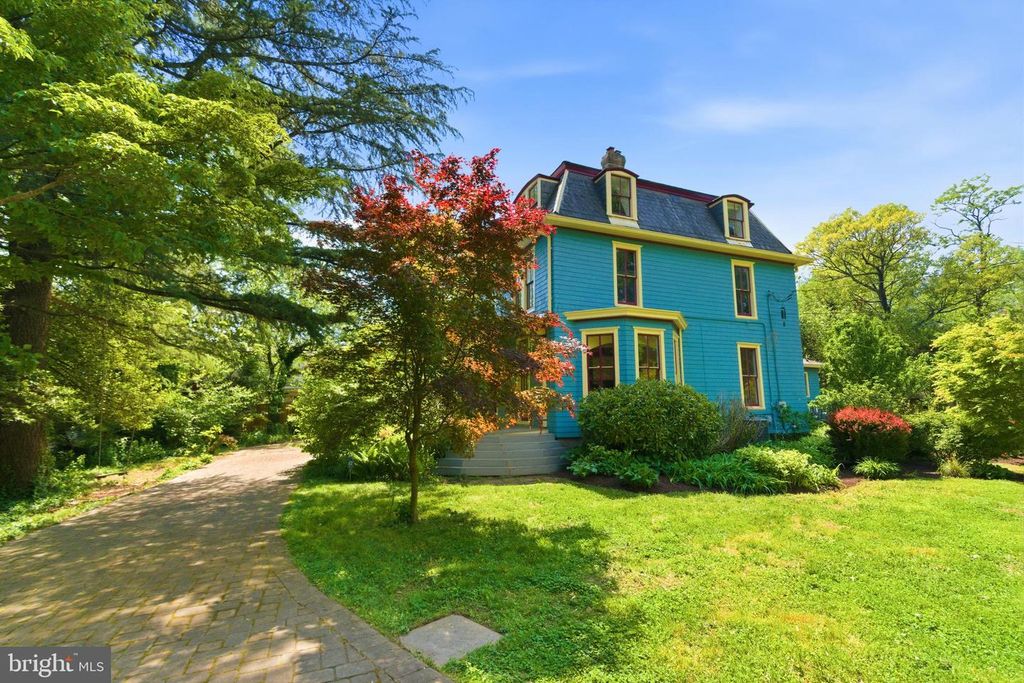 Image 80 of property listing at 1102 EDGEVALE RD, Silver Spring, MD 20910