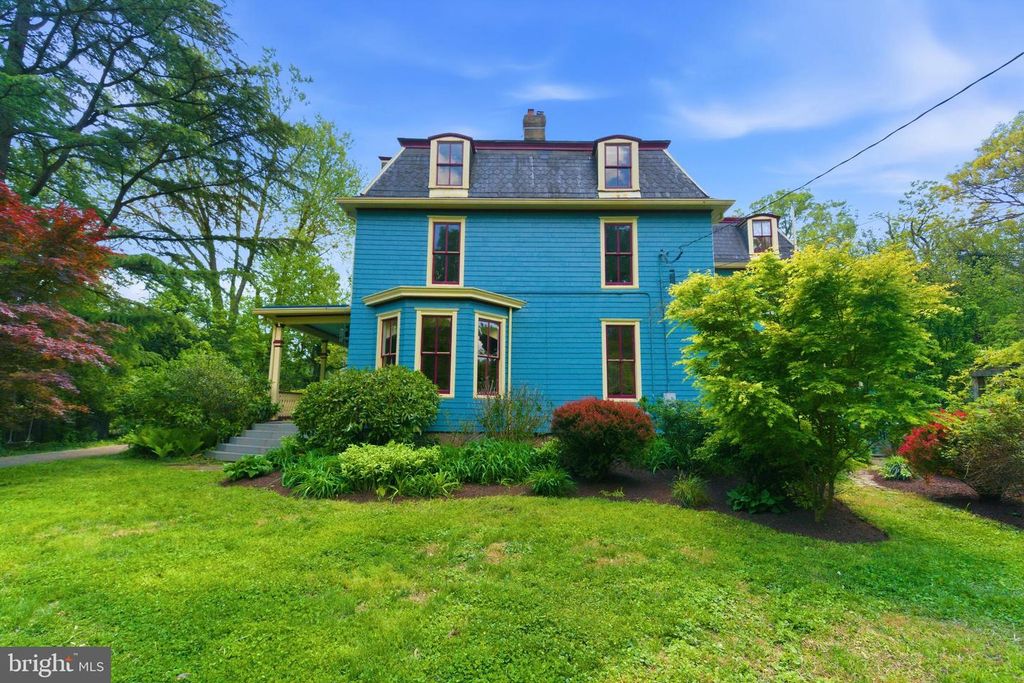 Image 81 of property listing at 1102 EDGEVALE RD, Silver Spring, MD 20910