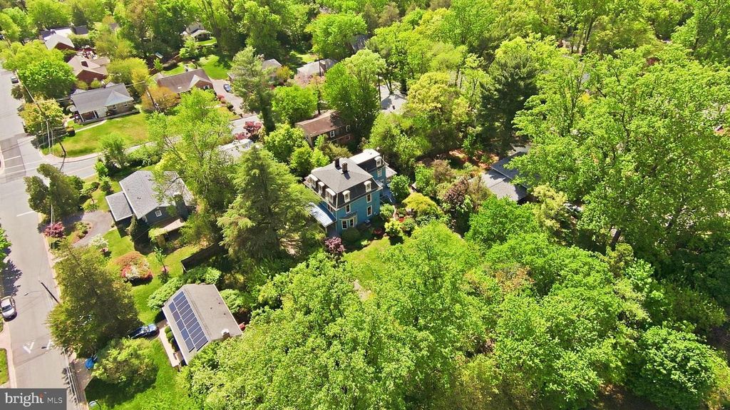 Image 83 of property listing at 1102 EDGEVALE RD, Silver Spring, MD 20910