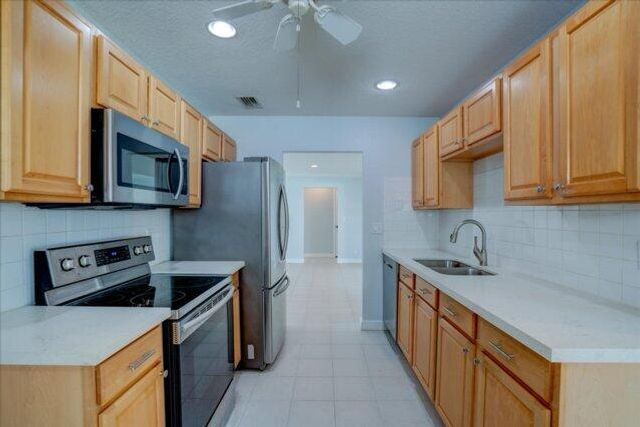 1590 SW 13th Terrace, Boynton Beach, FL 33426