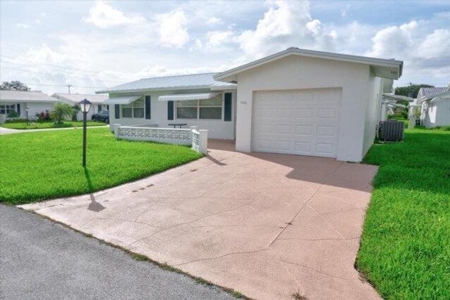 1590 SW 13th Terrace, Boynton Beach, FL 33426