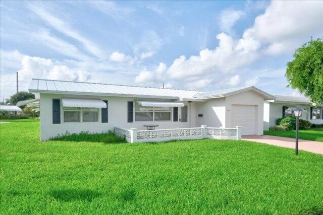1590 SW 13th Terrace, Boynton Beach, FL 33426