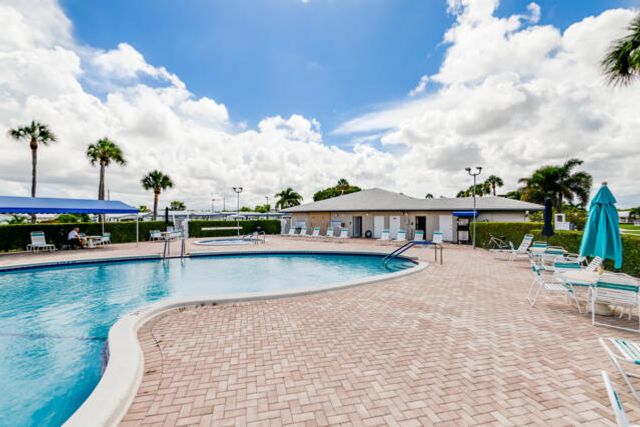 1590 SW 13th Terrace, Boynton Beach, FL 33426