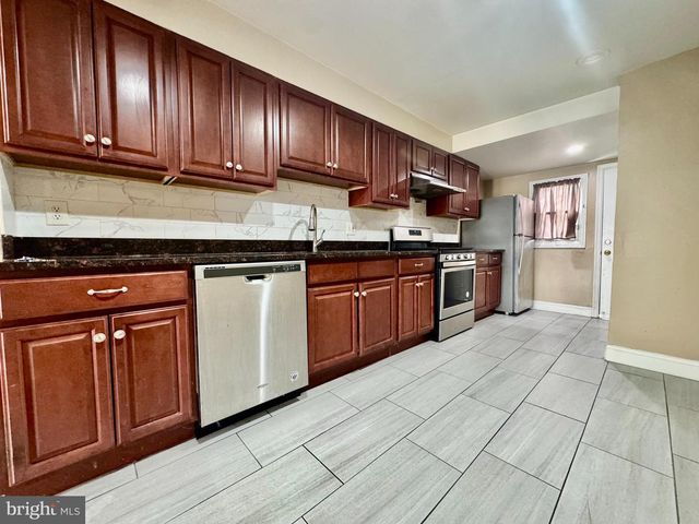 2450 S AMERICAN ST, Philadelphia, PA 19148