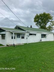 1845 Deer Lodge Hwy, Clarkrange, TN 38553