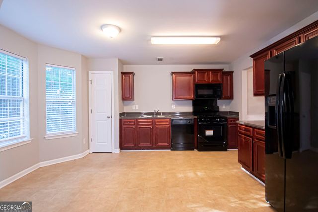 125 Emporia Loop, Mcdonough, GA 30253