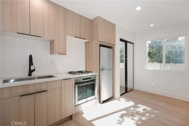 10835 Parr, Sunland, CA 91040