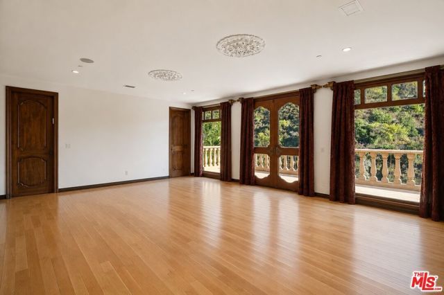 28305 Via Acero Street, Malibu, CA 90265