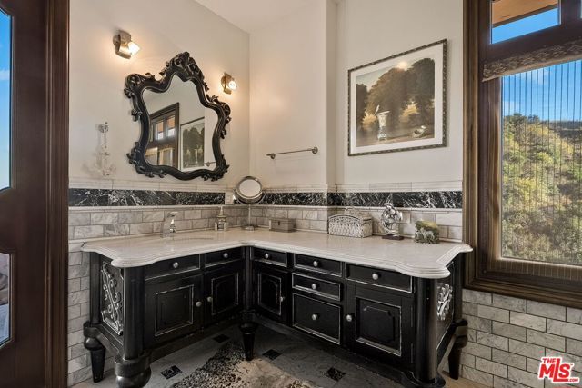 28305 Via Acero Street, Malibu, CA 90265