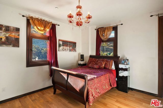 28305 Via Acero Street, Malibu, CA 90265