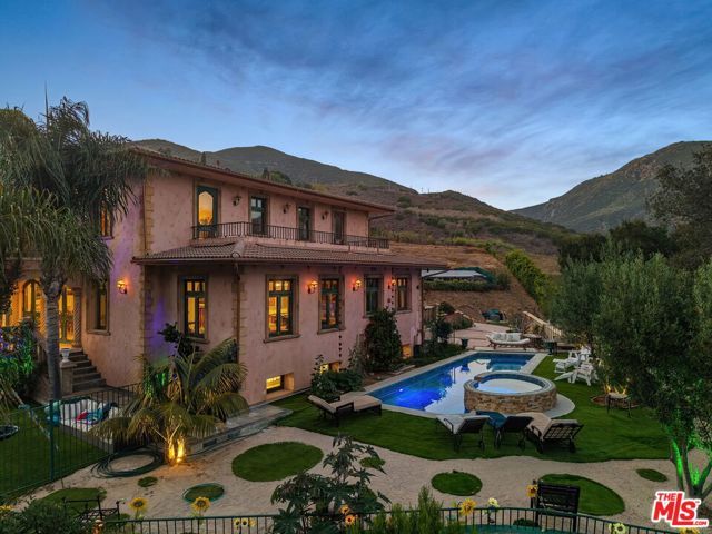 28305 Via Acero Street, Malibu, CA 90265