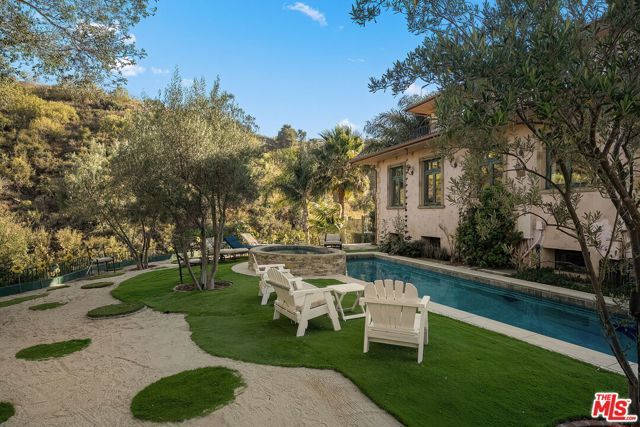 28305 Via Acero Street, Malibu, CA 90265