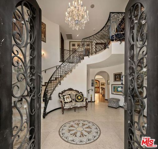 28305 Via Acero Street, Malibu, CA 90265