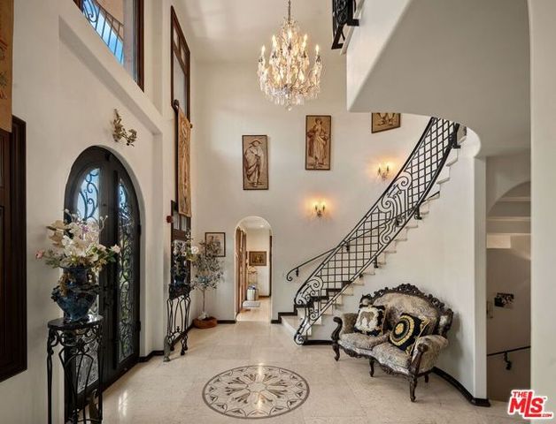 28305 Via Acero Street, Malibu, CA 90265