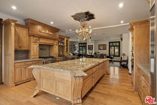 28305 Via Acero Street, Malibu, CA 90265