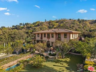 28305 Via Acero Street, Malibu, CA 90265