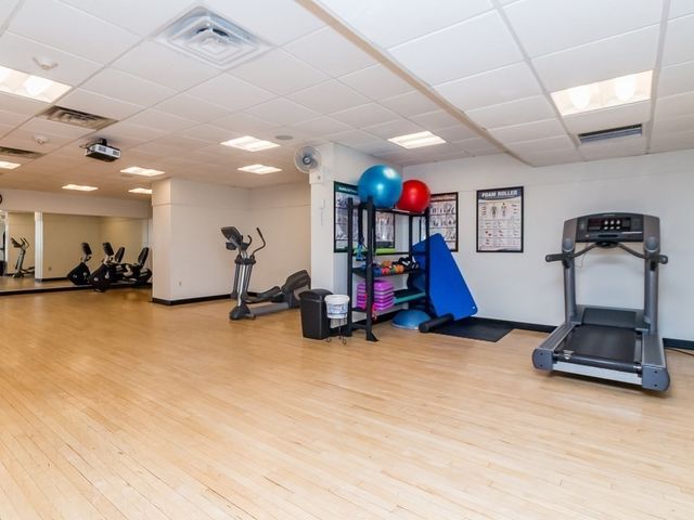 99 Pond Ave. 208, Brookline, MA 02445