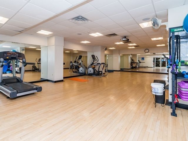 99 Pond Ave. 208, Brookline, MA 02445