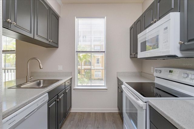 860 N ORANGE AVENUE 243, Orlando, FL 32801