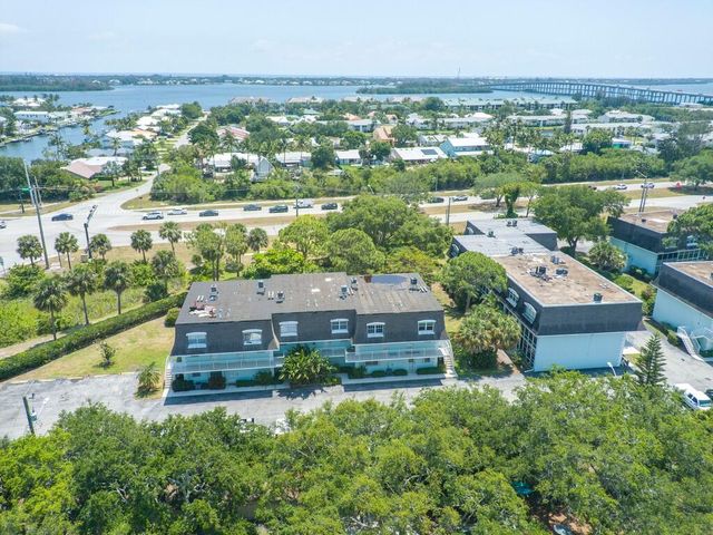1901 Indian River Boulevard 201a, Vero Beach, FL 32960