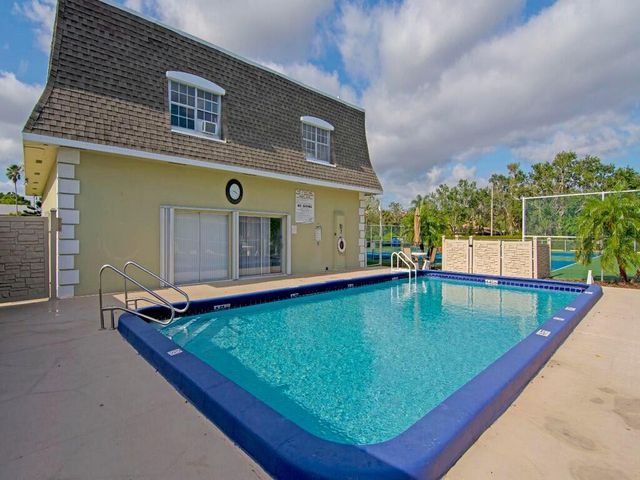 1901 Indian River Boulevard 201a, Vero Beach, FL 32960