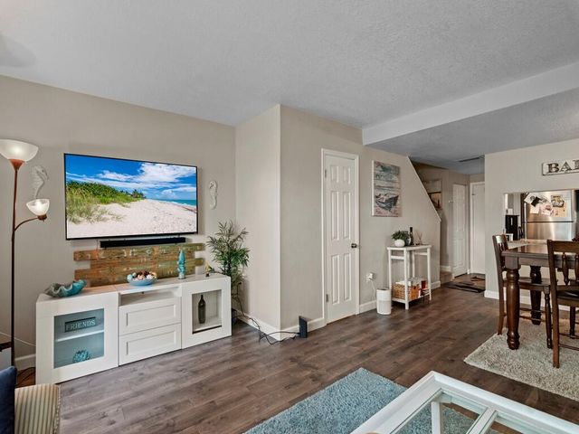 1901 Indian River Boulevard 201a, Vero Beach, FL 32960