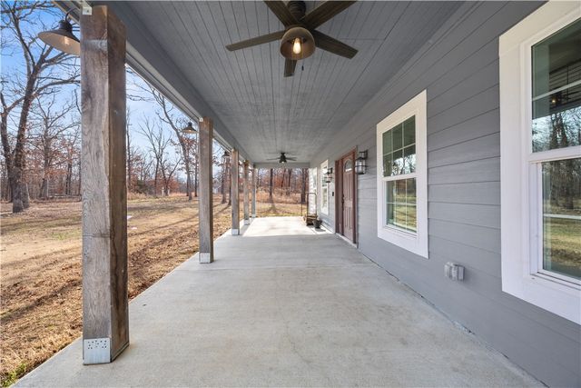 11580 Upland Way, Gravette, AR 72736