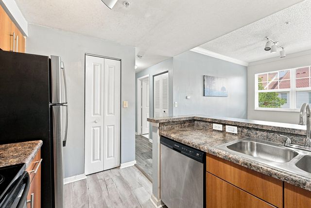 5940 W Sample Road 308, Coral Springs, FL 33067
