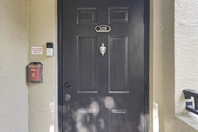 5940 W Sample Road 308, Coral Springs, FL 33067