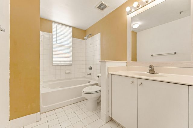 5940 W Sample Road 308, Coral Springs, FL 33067