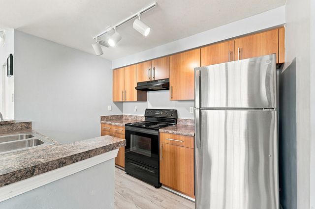 5940 W Sample Road 308, Coral Springs, FL 33067