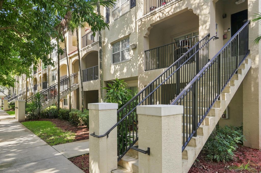 5940 W Sample Road 308, Coral Springs, FL 33067