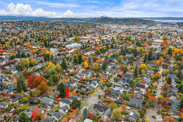 7506 18th Avenue NW, Seattle, WA 98117