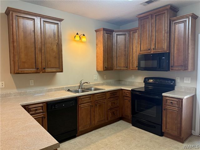 6717 Covington Villas Lane, Tuscaloosa, AL 35405