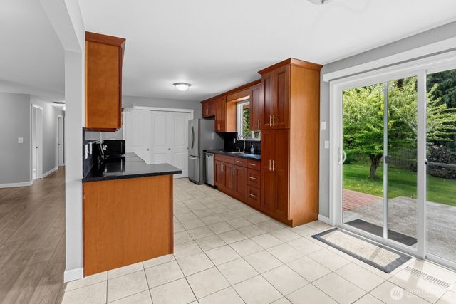 2419 SW 307th Street, Federal Way, WA 98023