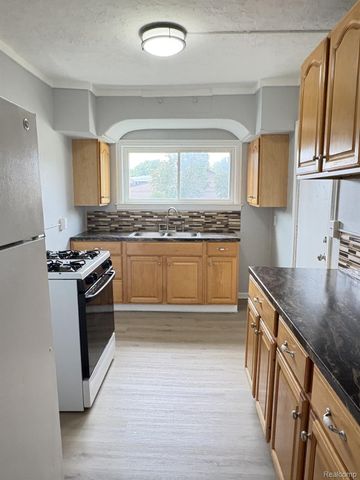 101 S Jessie, Pontiac, MI 48342