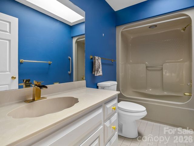 140 Meadowlark Drive, Tryon, NC 28782