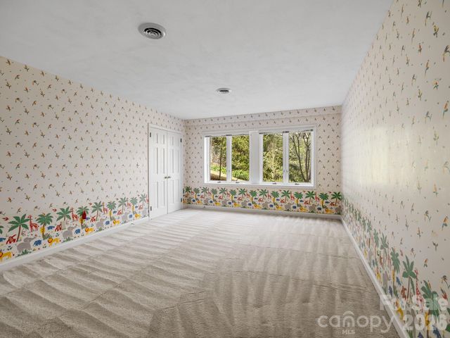 140 Meadowlark Drive, Tryon, NC 28782