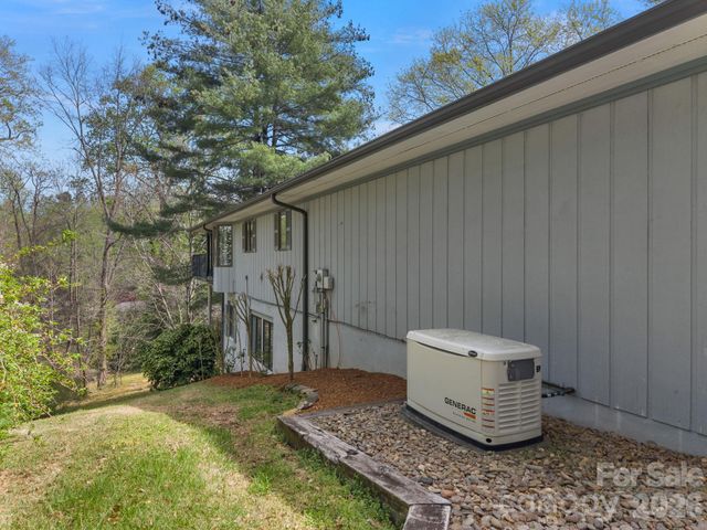140 Meadowlark Drive, Tryon, NC 28782