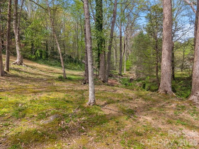 140 Meadowlark Drive, Tryon, NC 28782