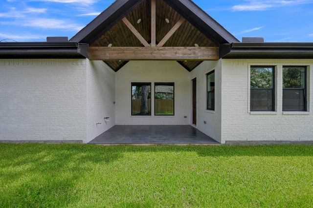 143 Bent Tree Lane, Montgomery, TX 77356