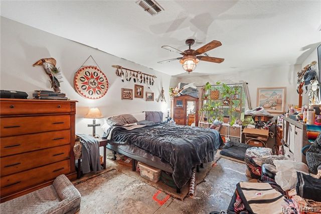 1210 W Fan Drive, Citrus Springs, FL 34434