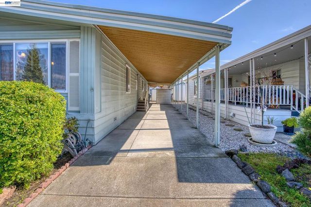 29330 Middleborough Way, Hayward, CA 94544