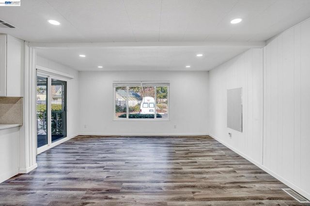 29330 Middleborough Way, Hayward, CA 94544