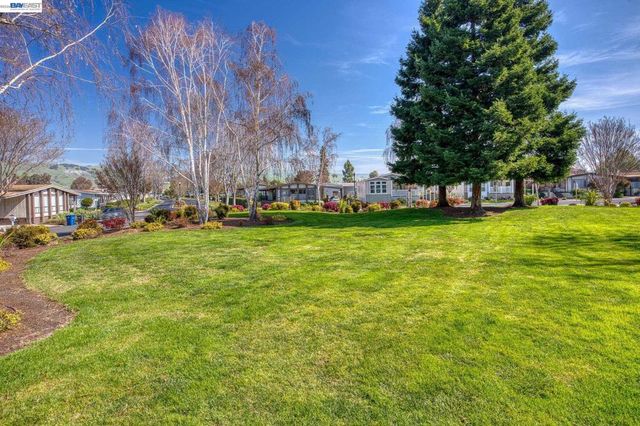 29330 Middleborough Way, Hayward, CA 94544