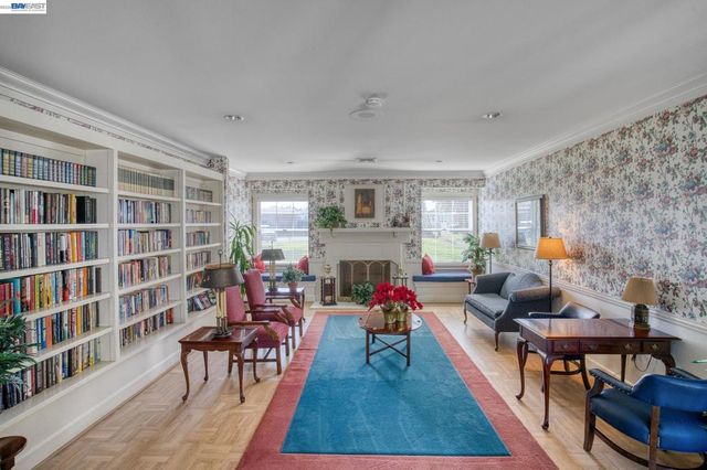 29330 Middleborough Way, Hayward, CA 94544