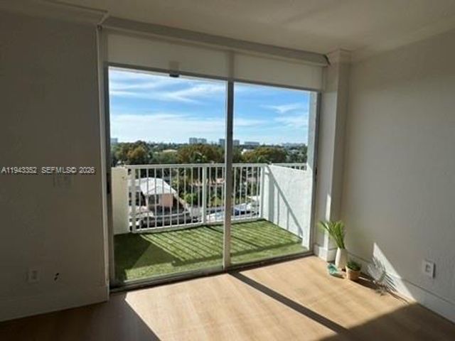 2020 NE 135th St 607, North Miami, FL 33181