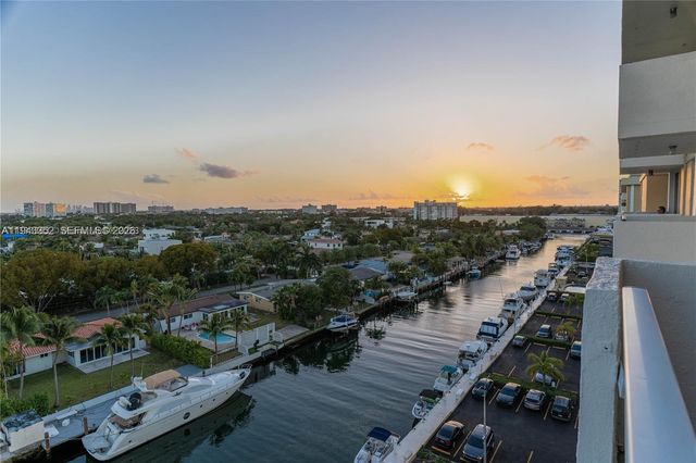 2020 NE 135th St 607, North Miami, FL 33181